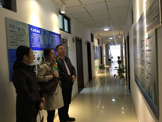 新葡的京集团8814研工办老师赴重庆招生宣讲