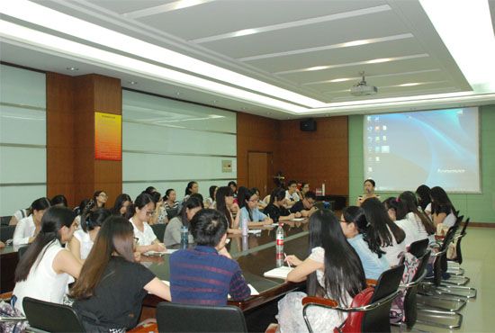 新葡的京集团8814第九届研究生会成立大会顺利召开